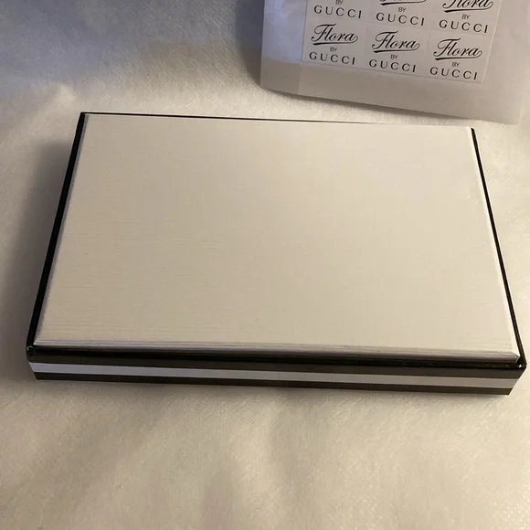 NWOT - Flora BY GUCCI Textured Boxed Stationery - Picture 9 of 15